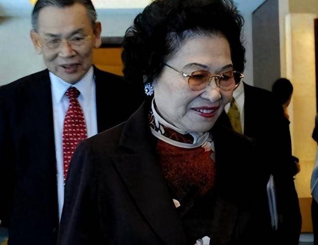 �����й�Ů�׸���2��Ů������3�����ӷ�Ŀ