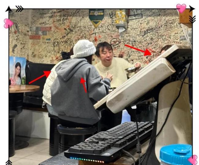 ��˼�ϴ�������Ů�����Է���ż����ͷ��ϡ��