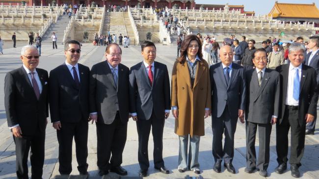 “皇帝在哪下罪己诏？”郑丽文提问犀利