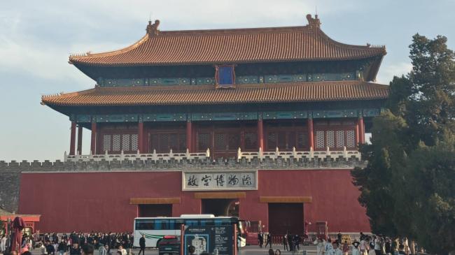 “皇帝在哪下罪己诏？”郑丽文提问犀利