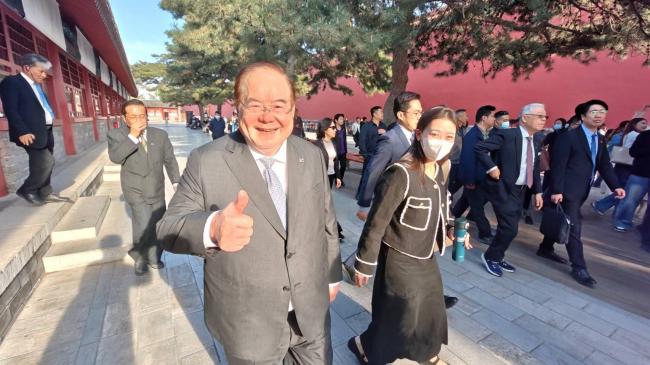 “皇帝在哪下罪己诏？”郑丽文提问犀利