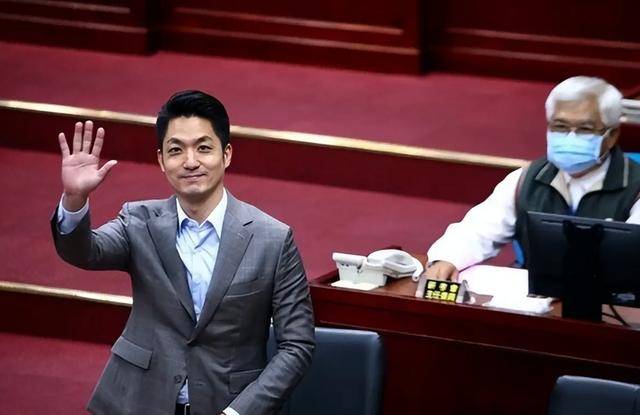 ������ڣ�����ʯ�����ܵ����ݴ�ҵ����