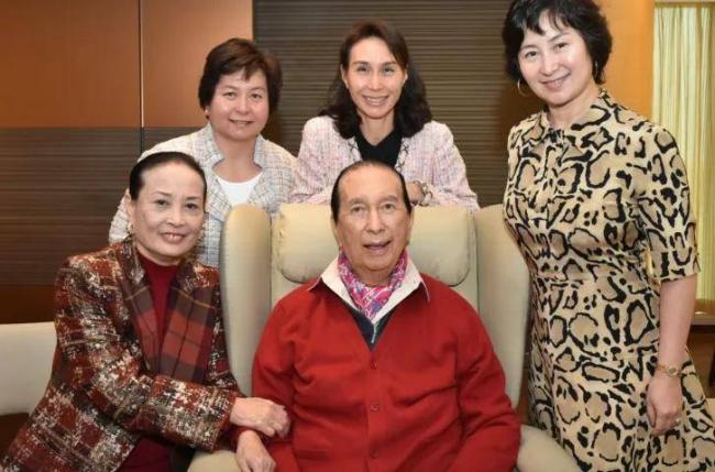 信德集团总裁、赌王女儿何超蕸离世 病因被曝