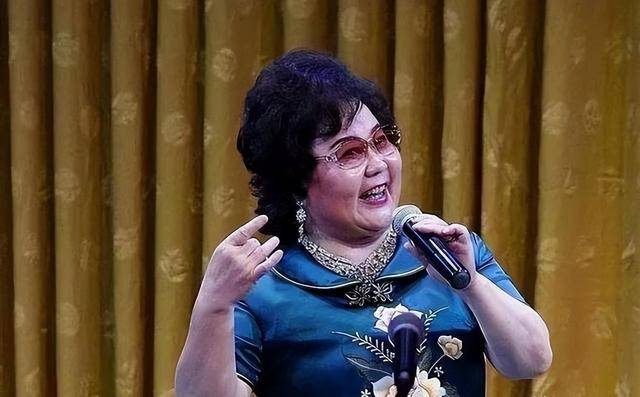 她带领30名演员留美不归,今年回国定居 她带领30名演员留美不归,今年回国定居