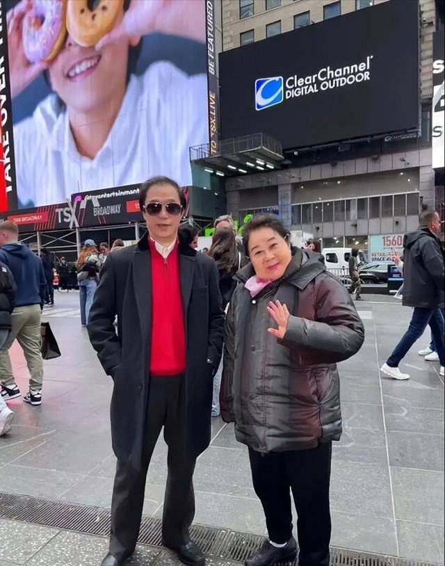 她带领30名演员留美不归,今年回国定居 她带领30名演员留美不归,今年回国定居