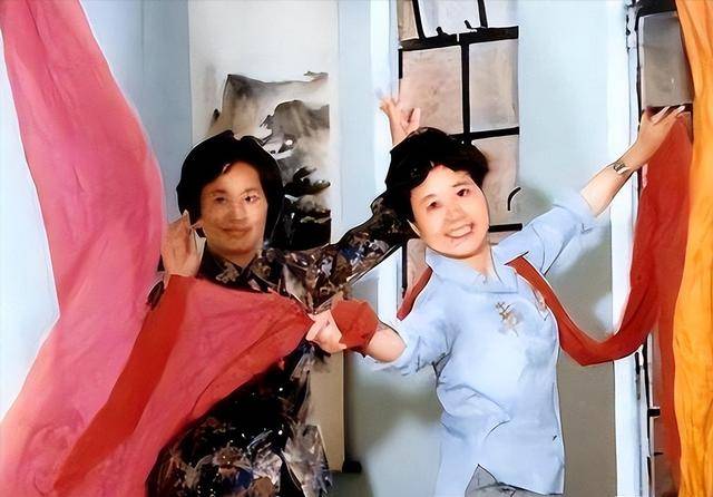 她带领30名演员留美不归,今年回国定居 她带领30名演员留美不归,今年回国定居