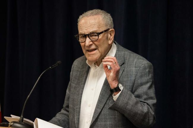 言行反复无常、激烈极端：川普“疯”了吗？