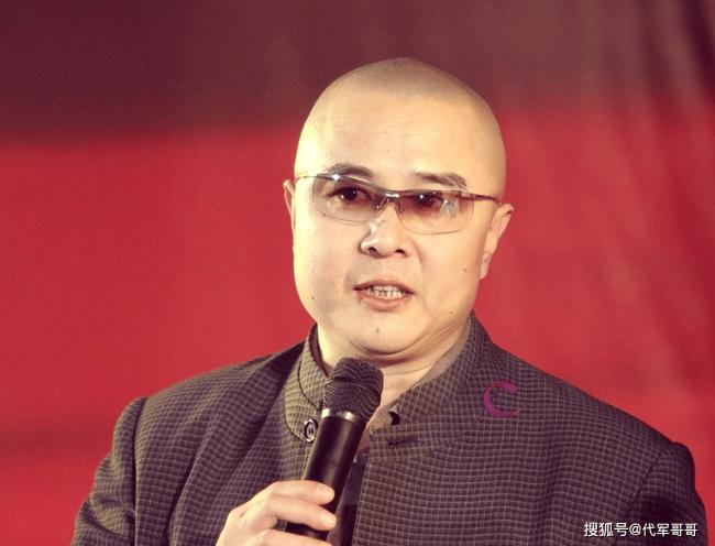 67岁徐少华近况:娶同学杨琨恩爱42年 县城商演 67岁徐少华近况:娶同学杨琨恩爱42年 县城商演