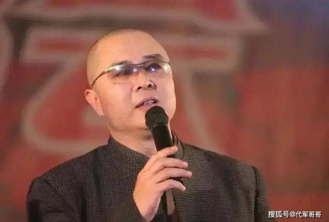 67岁徐少华近况:娶同学杨琨恩爱42年 县城商演 67岁徐少华近况:娶同学杨琨恩爱42年 县城商演