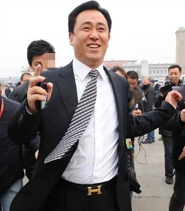 500平米,许家印奢华办公室早年影像流出 500平米,许家印奢华办公室早年影像流出