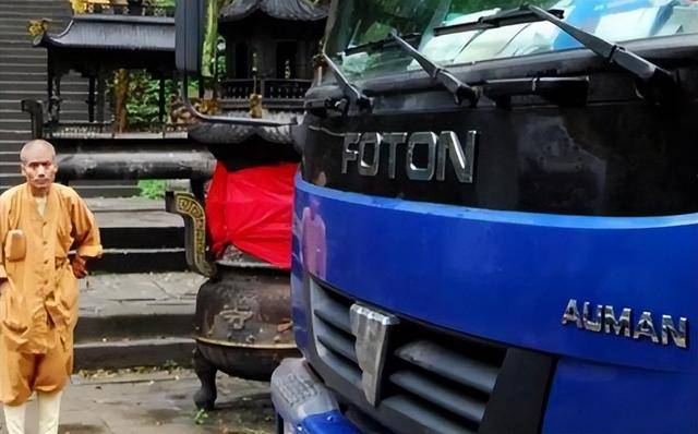 中国富豪强拆佛寺建会所，三年后与儿异国坠机亡