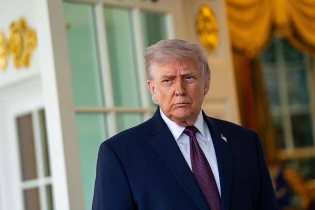 15艘美国军舰一字排开,伊朗立马崩了 15艘美国军舰一字排开,伊朗立马崩了