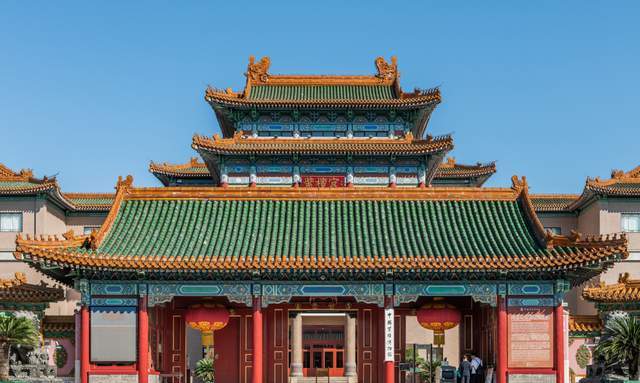 陈丽华巨资打造的紫檀博物馆，长什么样