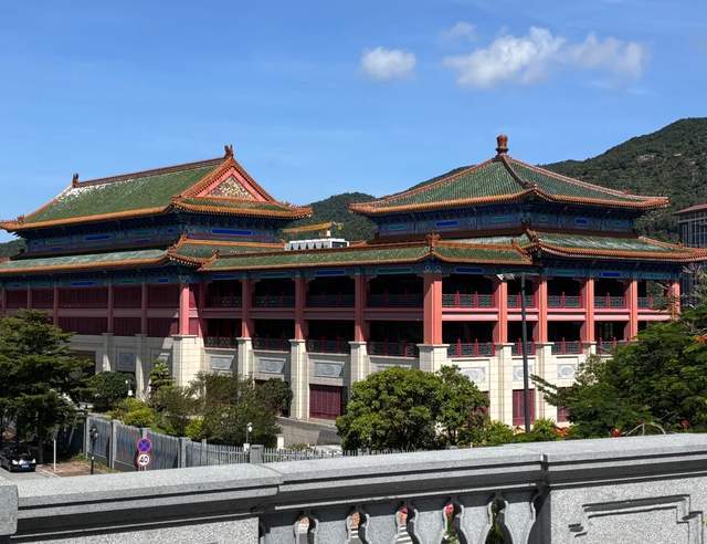 陈丽华巨资打造的紫檀博物馆，长什么样