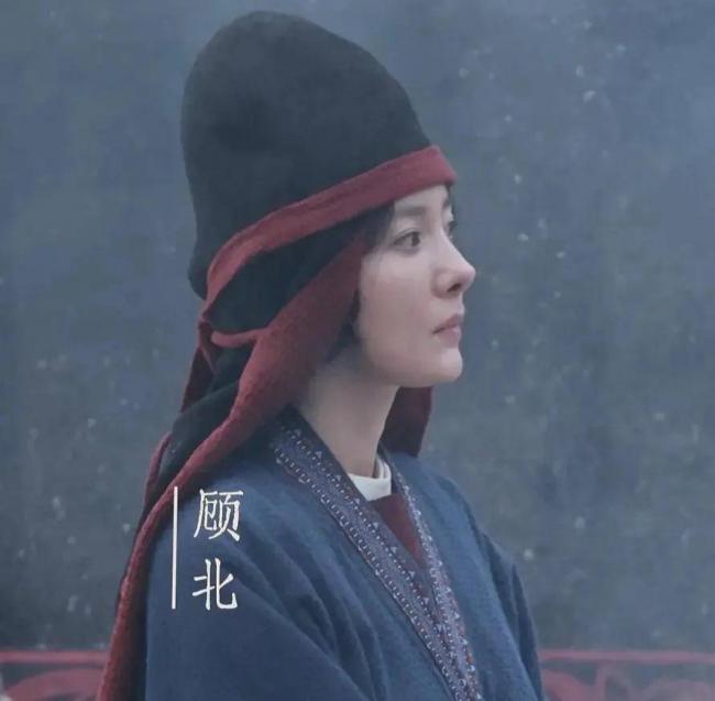 39岁杨幂淡妆演少女，最新生图曝光年龄感明显