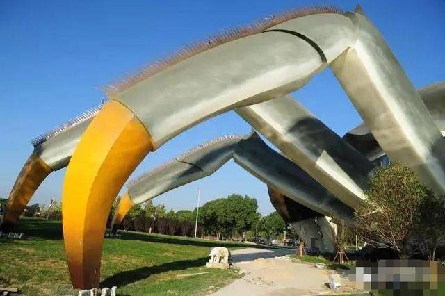 �й�ʮ�����⽨��������ǽһ�챻�𣬴�ҹ���ϰ�