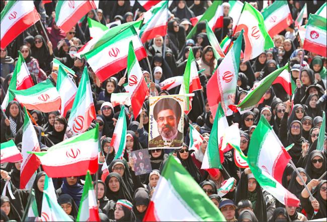 ����ɿ������  ��פ��ʹ������������