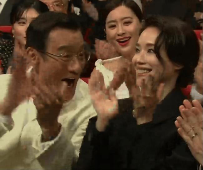 ����֮ҹ�����һ����Ӱ�ۣ�����������һ��