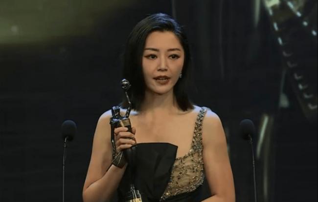 ����֮ҹ�����һ����Ӱ�ۣ�����������һ��