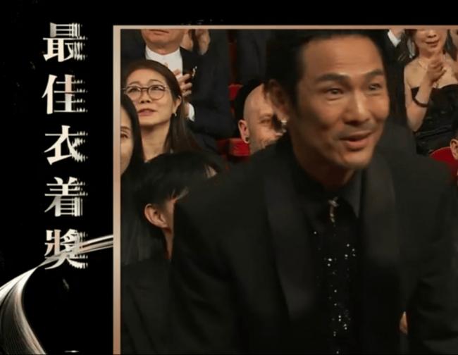 ����֮ҹ�����һ����Ӱ�ۣ�����������һ��