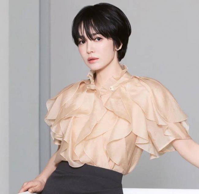 44岁宋慧乔状态越来越差，近照翻车被吐槽