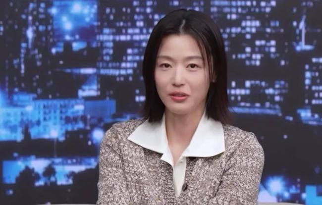 44岁宋慧乔状态越来越差，近照翻车被吐槽