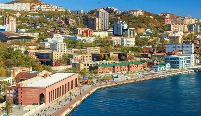 ���Ƕ���ս���վ���ͷ�۵��̽��ޣ�������