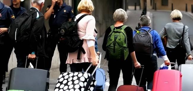 ���Ƕ���ս���վ���ͷ�۵��̽��ޣ�������