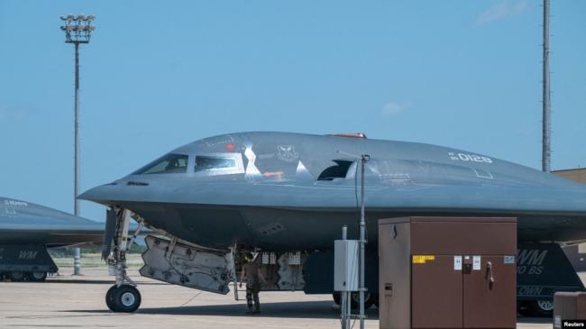 一名中国公民承认非法拍摄美空军基地及重要军事装备