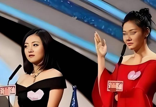 她在“非诚勿扰”上站五年，爆灯无数却不牵手