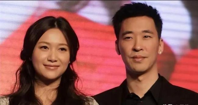 51岁徐静蕾美国超市被拍:胖到不敢认 黄立行... 51岁徐静蕾美国超市被拍:胖到不敢认 黄立行...