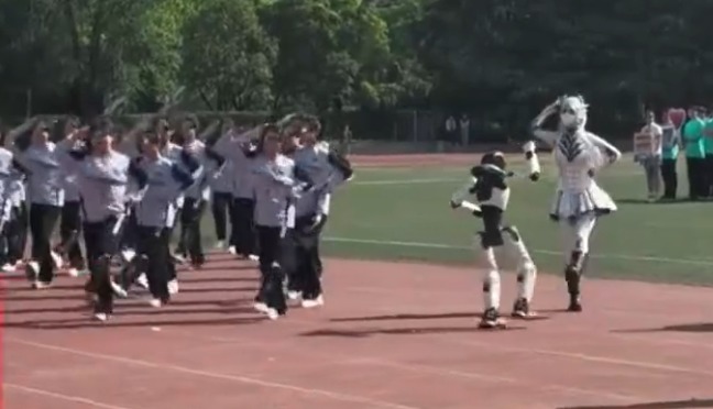 ����������ͻȻת��  ǿ��Ůѧ��