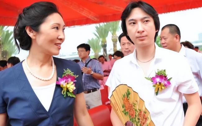 ���������ӱ��ǵ׳���  �ֲ�����˼������ң����