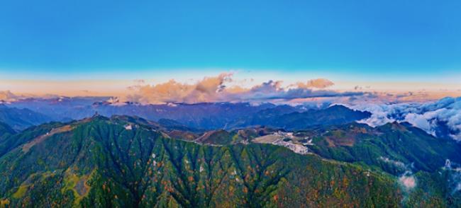 1980�꣬���һ��߼��չ�һ����ͨѧ���Ļ���