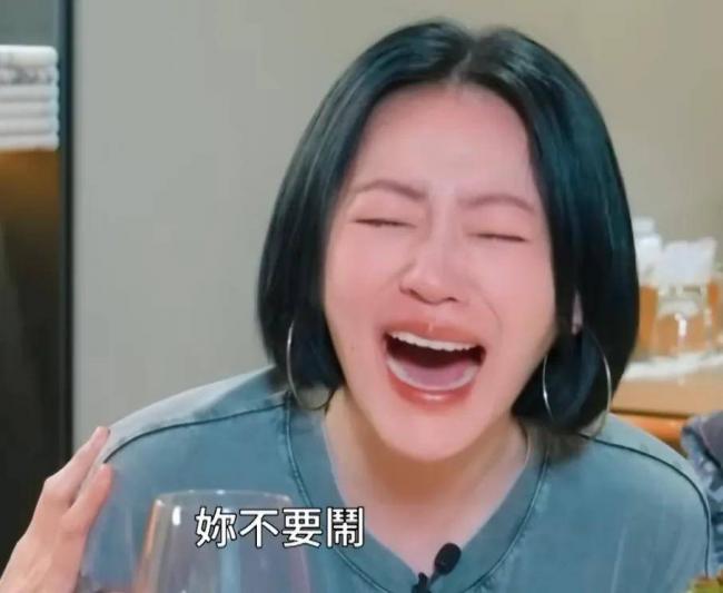 小S复出1个多月，状态差到业内都看不下去