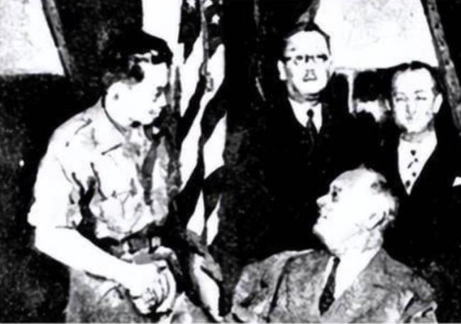 中国青年潘德明见到希特勒后 留下一句话