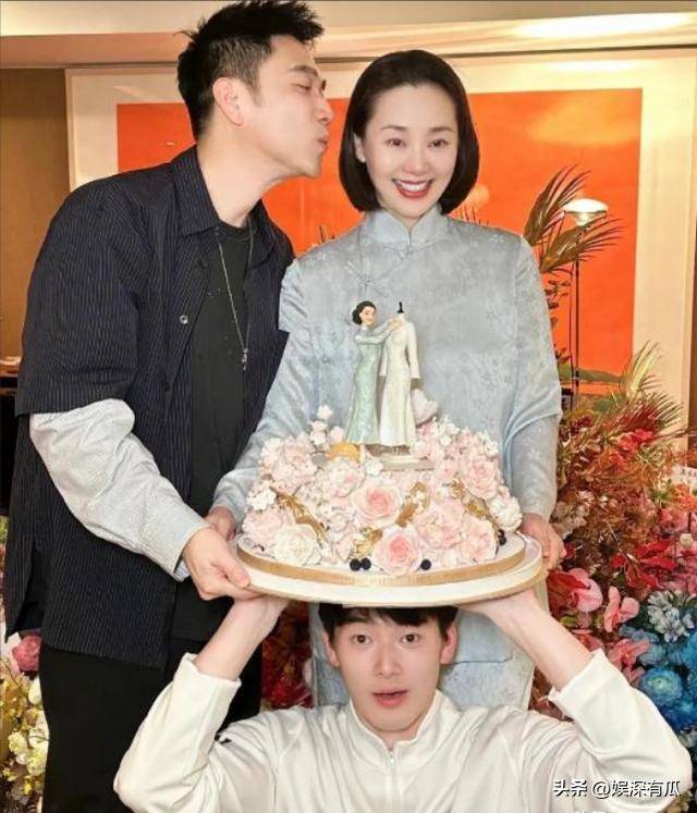 她是最好命豪门阔太，被演员老公宠爱30年