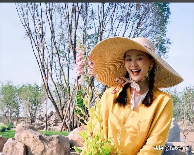 她是最好命豪门阔太，被演员老公宠爱30年