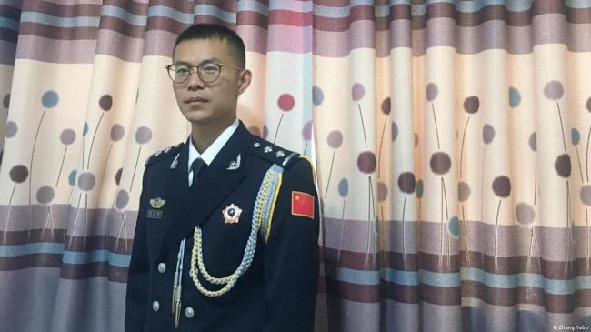 逃离中国的前警察：他失去了祖国，却找回了灵魂