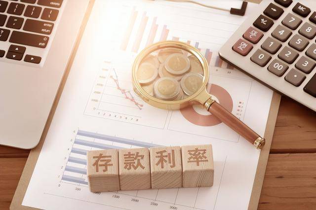 �����𣬷��ӡ���ӭ�������֡�