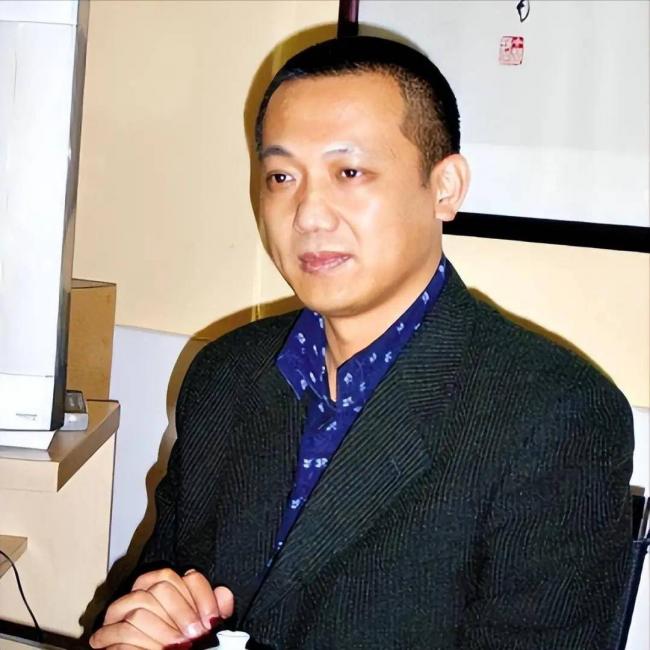 ������ȥ��19�꣬�ɷ��ѻ��ף��ٻ���Ů