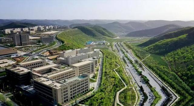 ��ƽ33����ɽ �Ӱ���ɽ������һ���³�