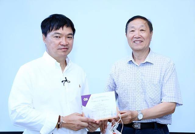 刚全职回国一年，中国痛失国宝级数据科学家