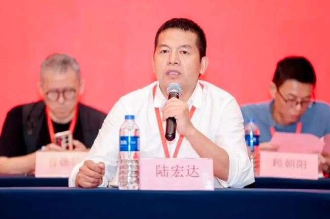 ʵ���ˣ��й�55���ʱ�����������ǿ��27��Ů��