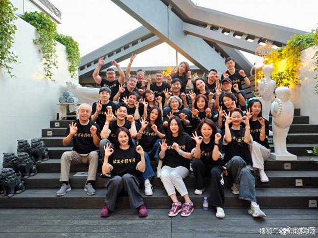 ��ޱɹ����96��ͬѧ�ۻ��գ�����������̫��