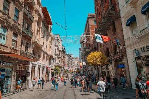 �߳����ţ��ŷ����й��롰ǿ�󡱻���Զ