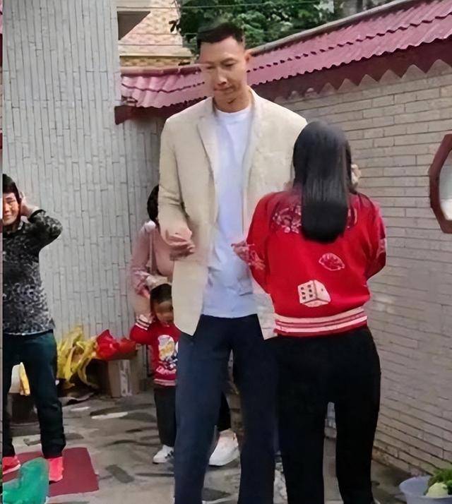 �׽�����1000������ɼ�����µĺ�լ�����������