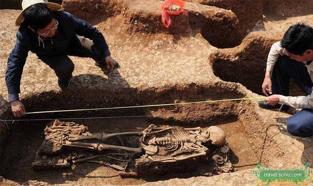 墓门关闭后，古代殉葬者真实情况令人窒息