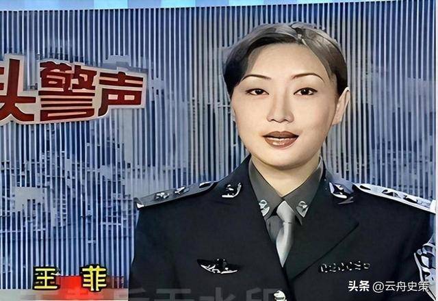 广东头号警花 为升官卖色相 后台不是一般的硬