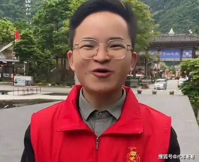 汶川特大地震十八年，当年抗震小英雄林浩怎样了